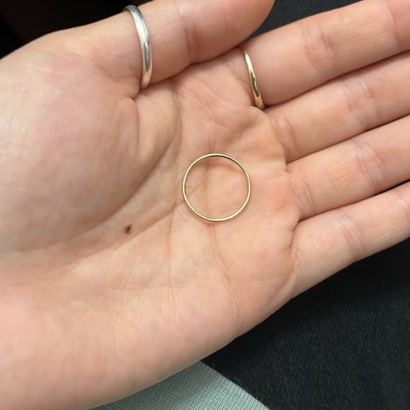 Mejuri 14k 1mm Solid Yellow Gold Stacker Ring Size 5.25 - Picture 3 of 7